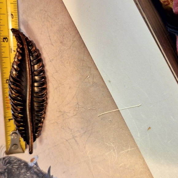 Bronze Leaf Brooch - Picture 7 of 7